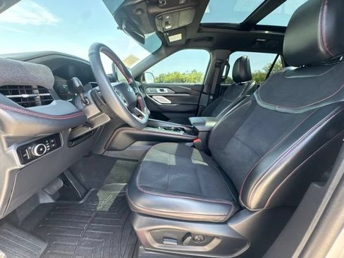 Used 2025 Ford Explorer ST w/ Sun And Sound Package RWD image 2