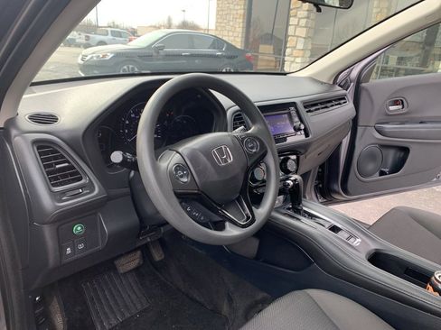 Used 2019 Honda HR-V LX image 18