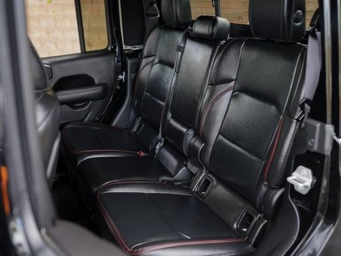 Used 2020 Jeep Gladiator Rubicon image 22