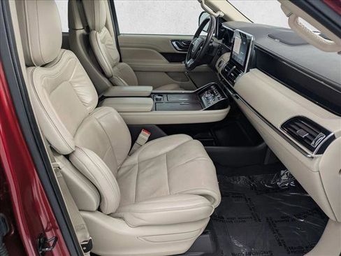 Used 2018 Lincoln Navigator Reserve w/ Technology Package AWD/4WD image 21
