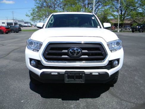 Used 2023 Toyota Tacoma SR5 AWD/4WD image 7