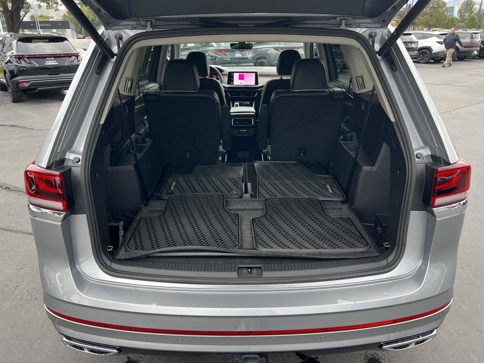 Used 2026 Volkswagen Atlas SEL Premium R-Line AWD/4WD image 9
