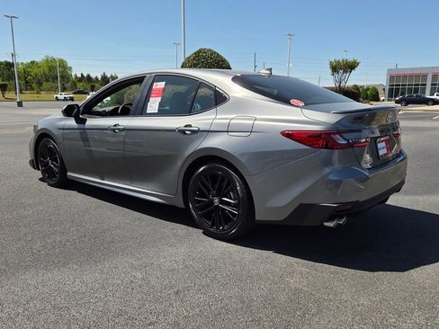 New 2026 Toyota Camry SE FWD image 9