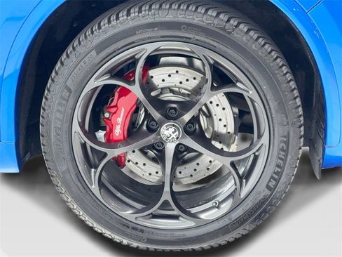 Used 2022 Alfa Romeo Stelvio Quadrifoglio w/ Active Assist Plus Package image 53