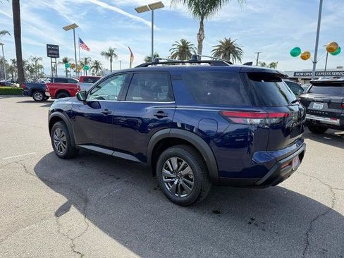 New 2026 Nissan Pathfinder SV image 4