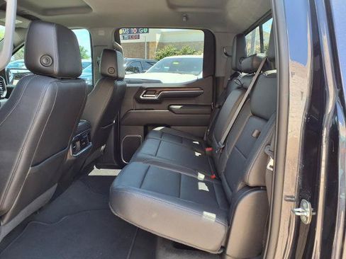Used 2022 GMC Sierra 1500 SLT w/ SLT Convenience Package AWD/4WD image 19