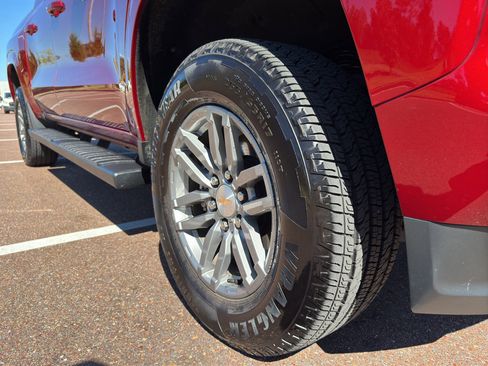 Used 2023 Chevrolet Colorado LT w/ LT Convenience Package II image 9