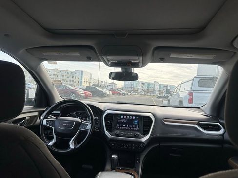 Used 2019 GMC Acadia SLE w/ Driver Alert Package I image 16