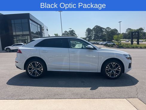Used 2021 Audi Q8 Premium w/ Black Optic Package AWD/4WD image 4