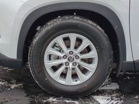 Certified 2026 Toyota Grand Highlander XLE image 11