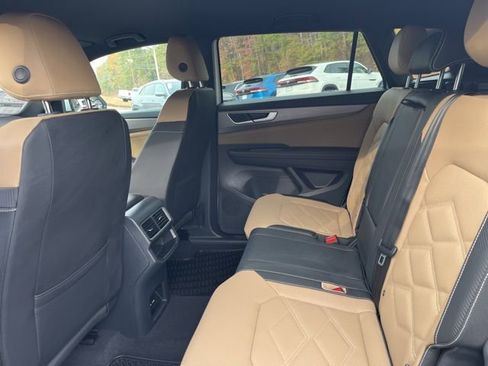 New 2026 Volkswagen Atlas Cross Sport SE image 11