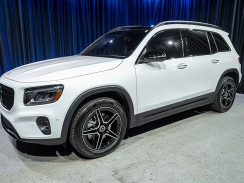 New 2026 Mercedes-Benz GLB 250 image 1