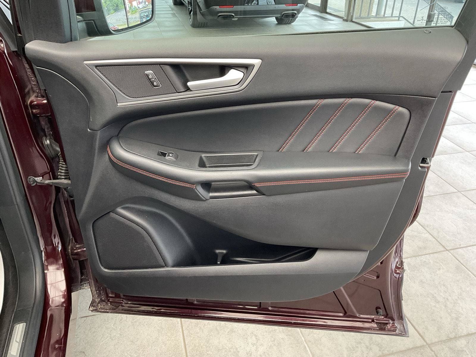 Used 2021 Ford Edge ST-Line AWD/4WD image 13