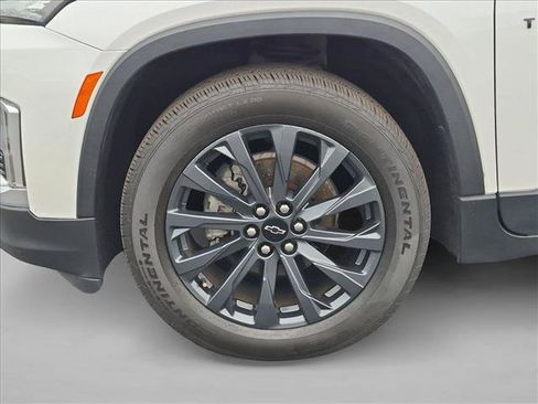 Used 2022 Chevrolet Traverse RS FWD image 24