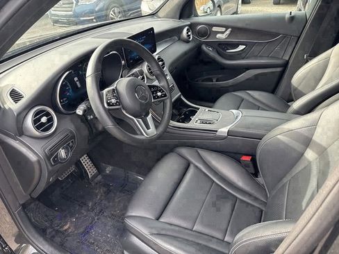 Used 2022 Mercedes-Benz GLC 300 4MATIC image 11