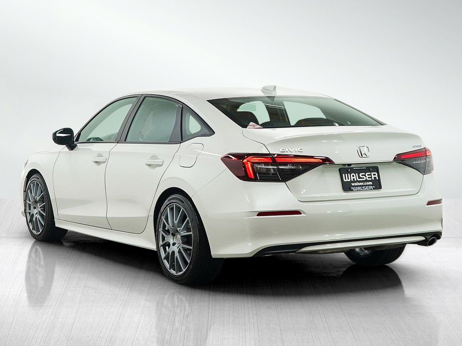 Used 2025 Honda Civic Sport image 4