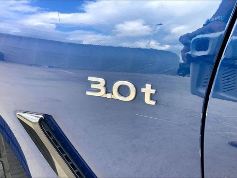 Used 2018 INFINITI Q60 3.0t Luxe w/ Sensory Package 3.0T Luxe image 8