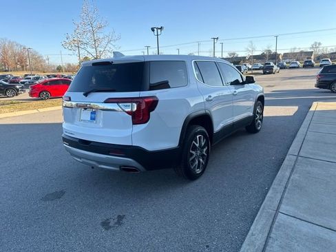Used 2023 GMC Acadia SLE image 4