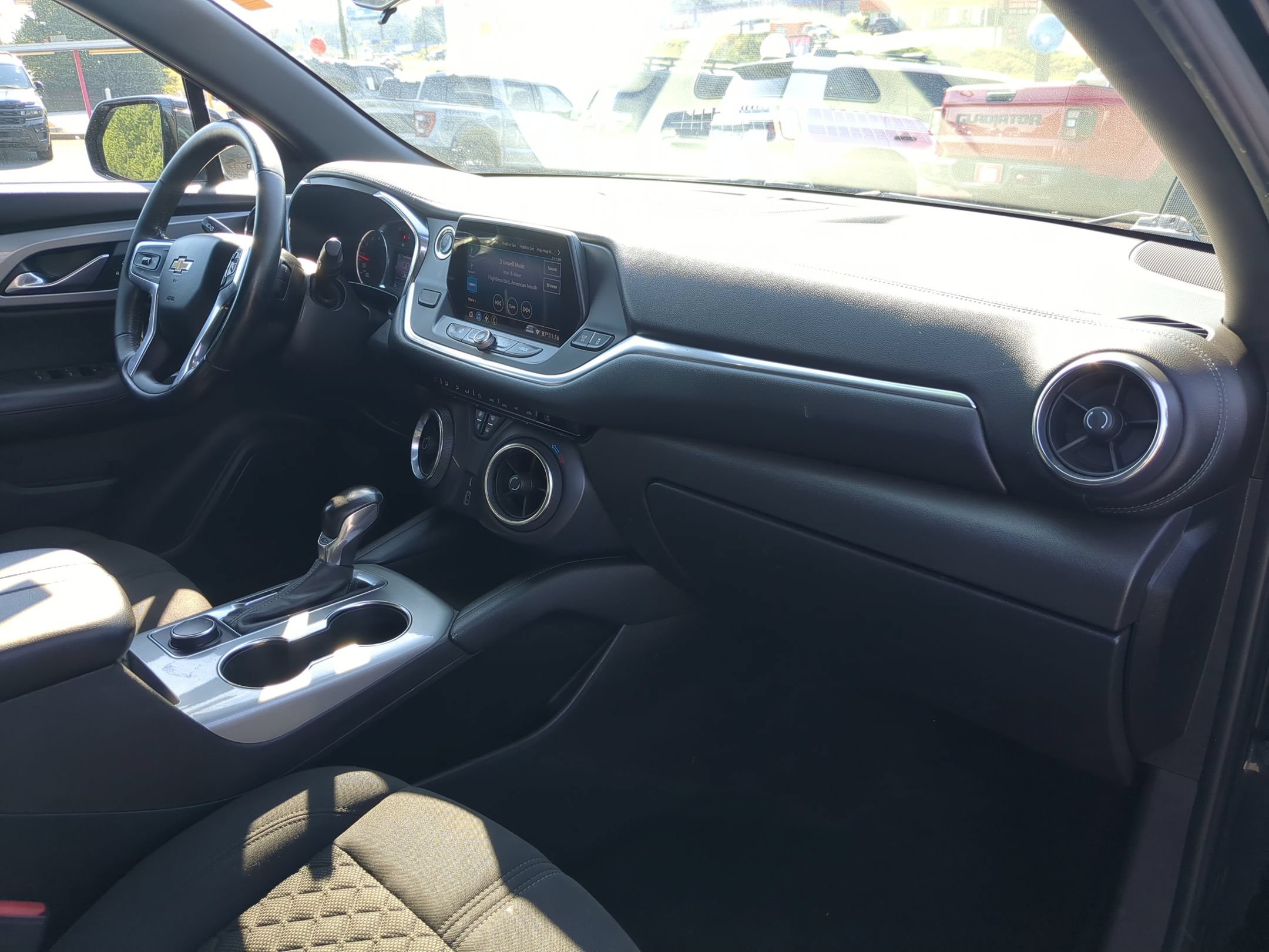 Used 2019 Chevrolet Blazer LT FWD image 27