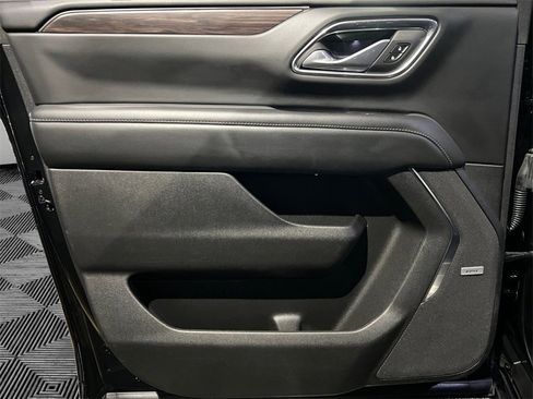 Used 2023 Chevrolet Suburban LT image 20