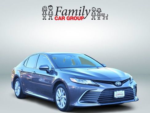 Used 2023 Toyota Camry LE FWD image 2