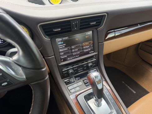 Used 2014 Porsche 911 Turbo S AWD/4WD image 19