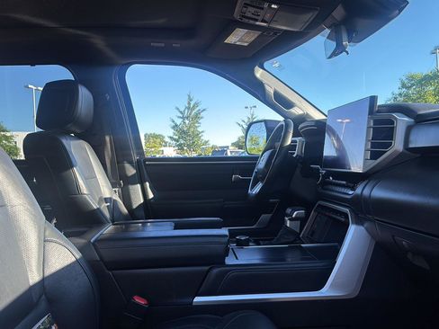 Used 2022 Toyota Tundra Platinum w/ Advanced Package AWD/4WD image 15