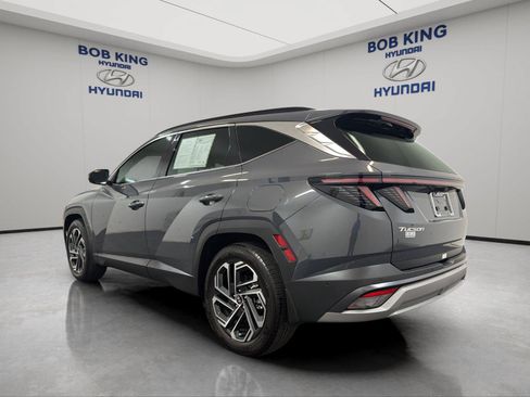 Certified 2026 Hyundai Tucson Limited FWD image 3