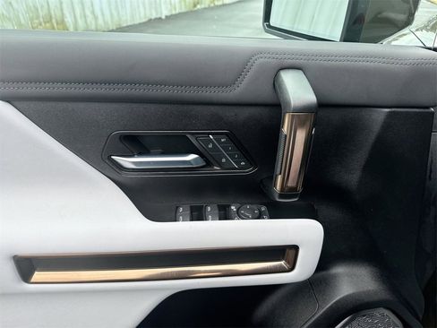 Used 2024 GMC Hummer EV 3X image 15