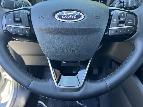 Used 2023 Ford Escape Active w/ Cold Weather Package FWD image 9
