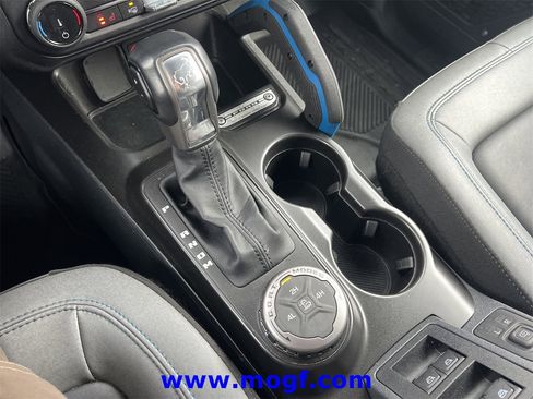 Certified 2022 Ford Bronco Black Diamond image 11