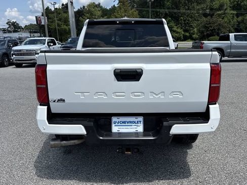 Used 2025 Toyota Tacoma SR5 w/ SR5 Upgrade Package RWD image 4