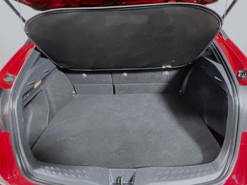 Used 2020 Toyota C-HR XLE image 34