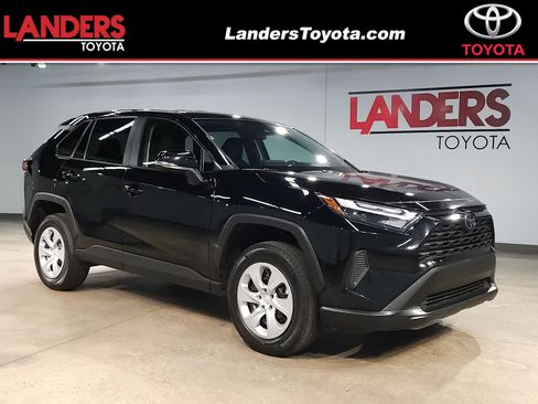 Used 2025 Toyota RAV4 LE AWD/4WD image 1