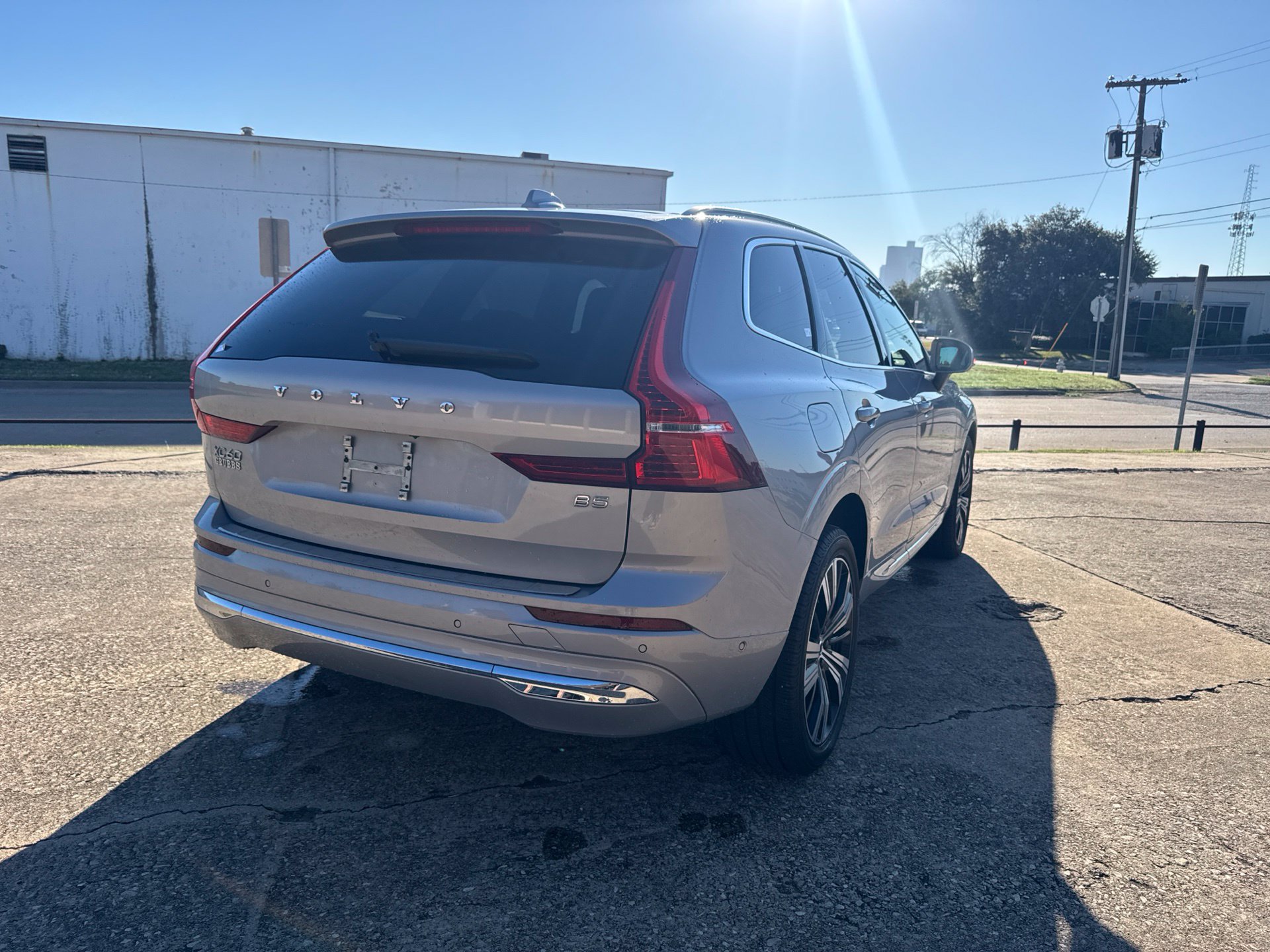 Used 2023 Volvo XC60 B5 Plus w/ Protection Package Premier FWD image 5