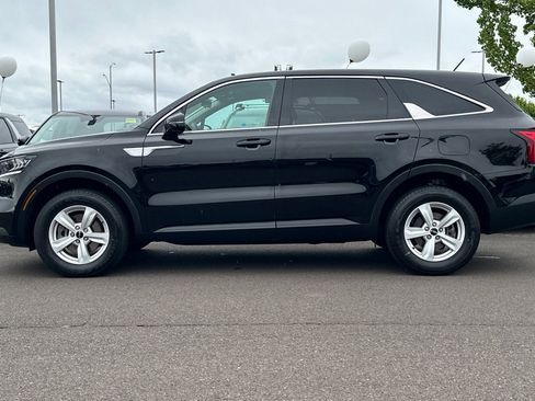 Used 2022 Kia Sorento LX AWD/4WD image 7
