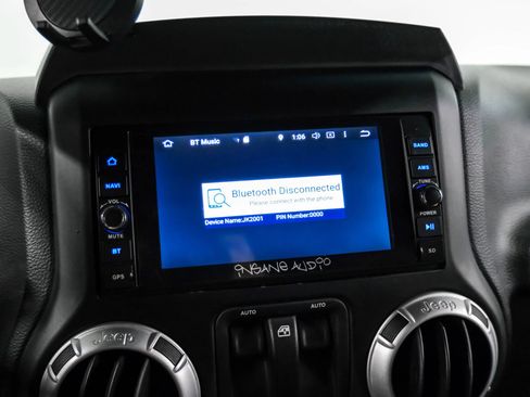 Used 2013 Jeep Wrangler Rubicon w/ PWR Convenience Group AWD/4WD image 29