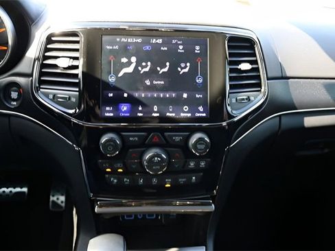 Used 2021 Jeep Grand Cherokee High Altitude image 23