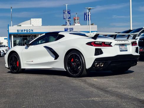 Used 2022 Chevrolet Corvette Stingray Preferred Cpe w/ Z51 Performance Package RWD image 2