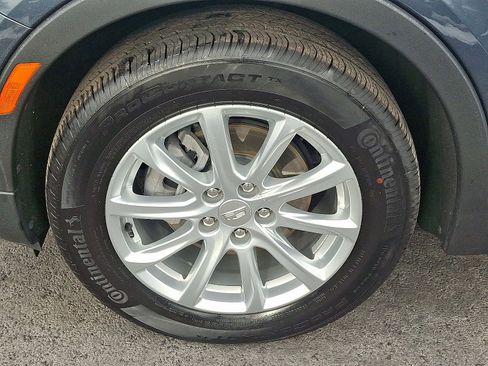 Used 2021 Cadillac XT4 Luxury w/ Cold Weather Package image 10