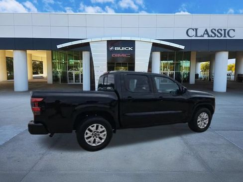 Used 2022 Nissan Frontier SV RWD image 8