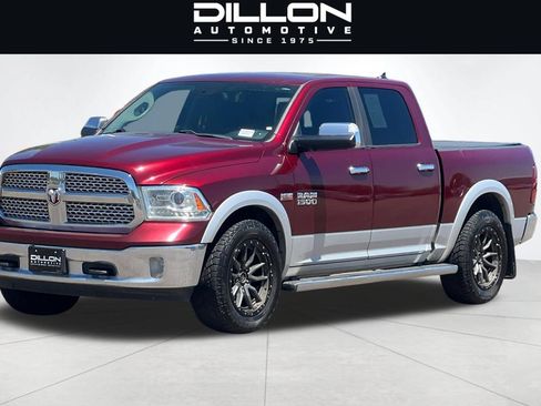 Used 2017 RAM 1500 Laramie w/ Convenience Group AWD/4WD image 8