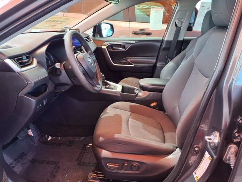 Certified 2025 Toyota RAV4 XLE FWD image 15
