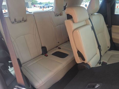 Certified 2023 INFINITI QX60 Luxe w/ Cargo Package FWD image 6