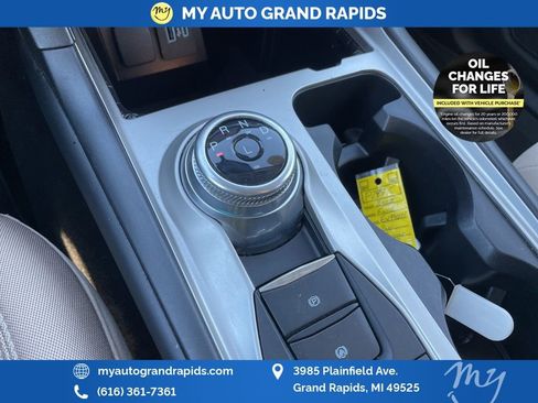 Used 2022 Ford Explorer XLT w/ Class IV Trailer Tow Package image 25