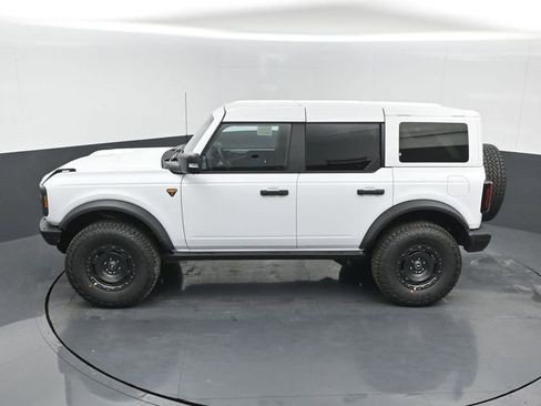 New 2025 Ford Bronco Badlands image 12