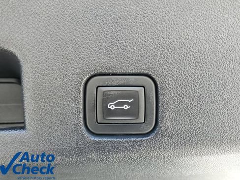 Used 2024 Chevrolet Traverse LS w/ Midnight/Sport Edition FWD image 10