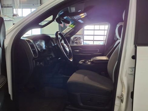 Used 2021 RAM 2500 Big Horn w/ Level 1 Equipment Group AWD/4WD image 18
