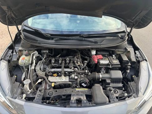 Used 2021 Nissan Versa SV image 20