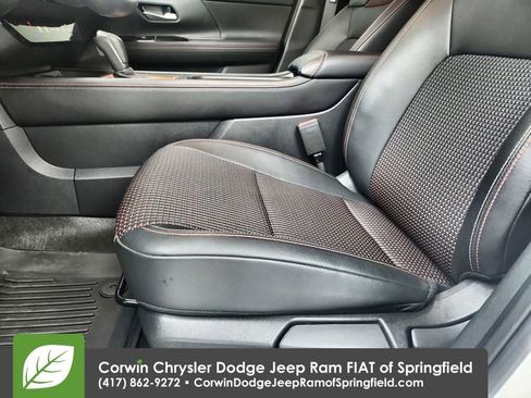 Used 2025 Nissan Kicks SR w/ Illumination Package image 19